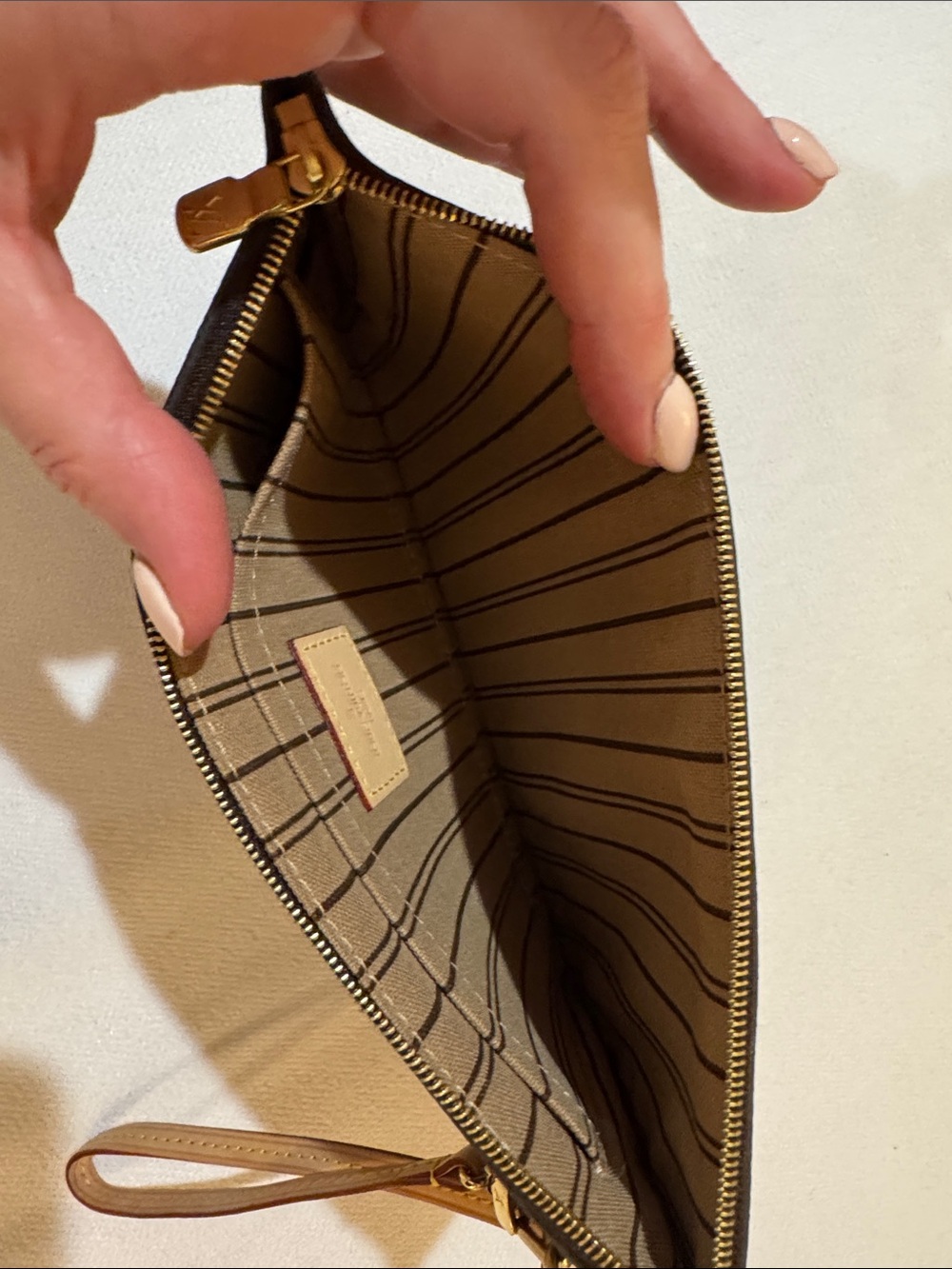 Louis Vuitton Monogram pouch for Neverfull MM - Picture 4 of 4